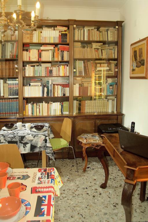 Bibliotechina Neapel